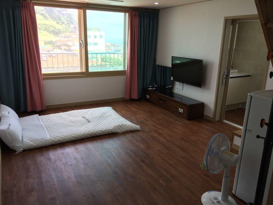 Seongsanpo Love Pension Seogwipo Eksteriør bilde
