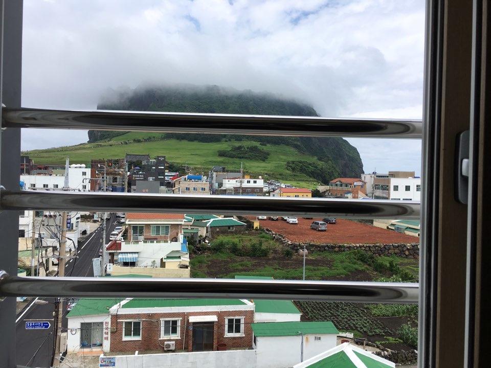 Seongsanpo Love Pension Seogwipo Eksteriør bilde